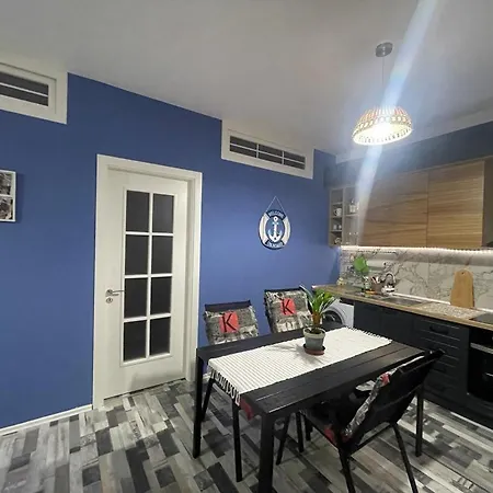 Cozy Appartamento Golem (Tirana)